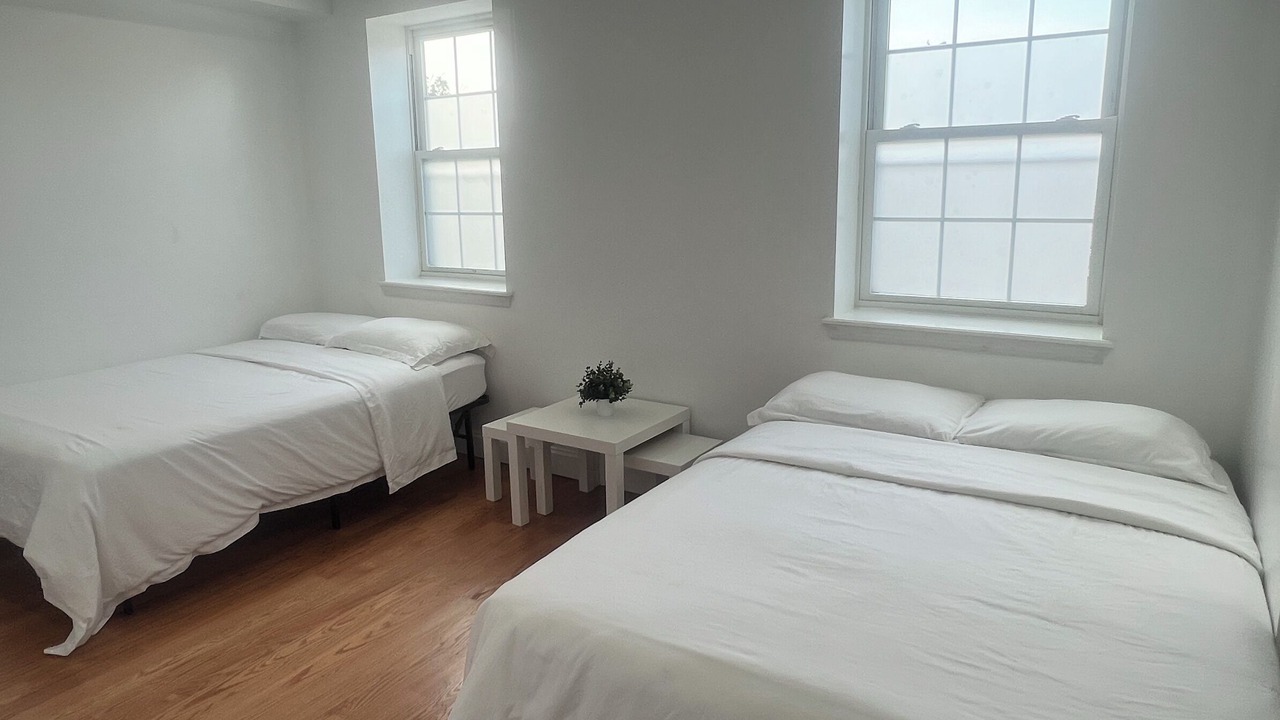 Photo of Bedroom in Russell Gardens