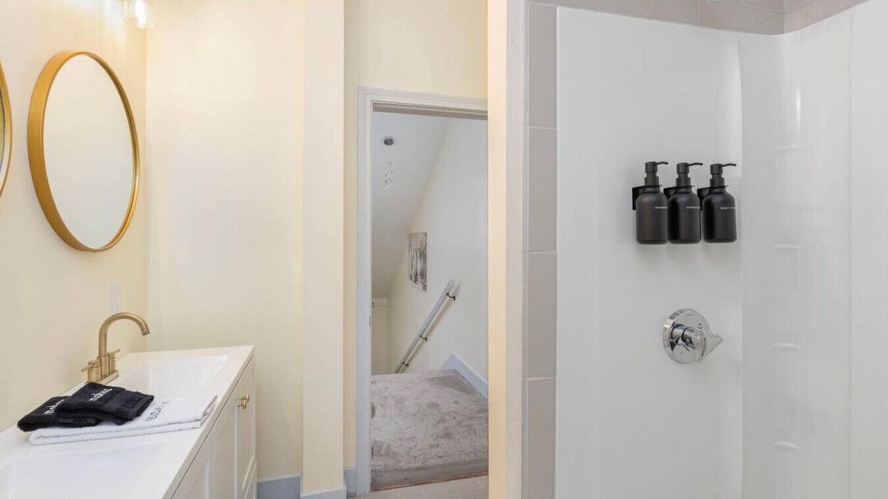 Photo of Bathroom in Off Broadway