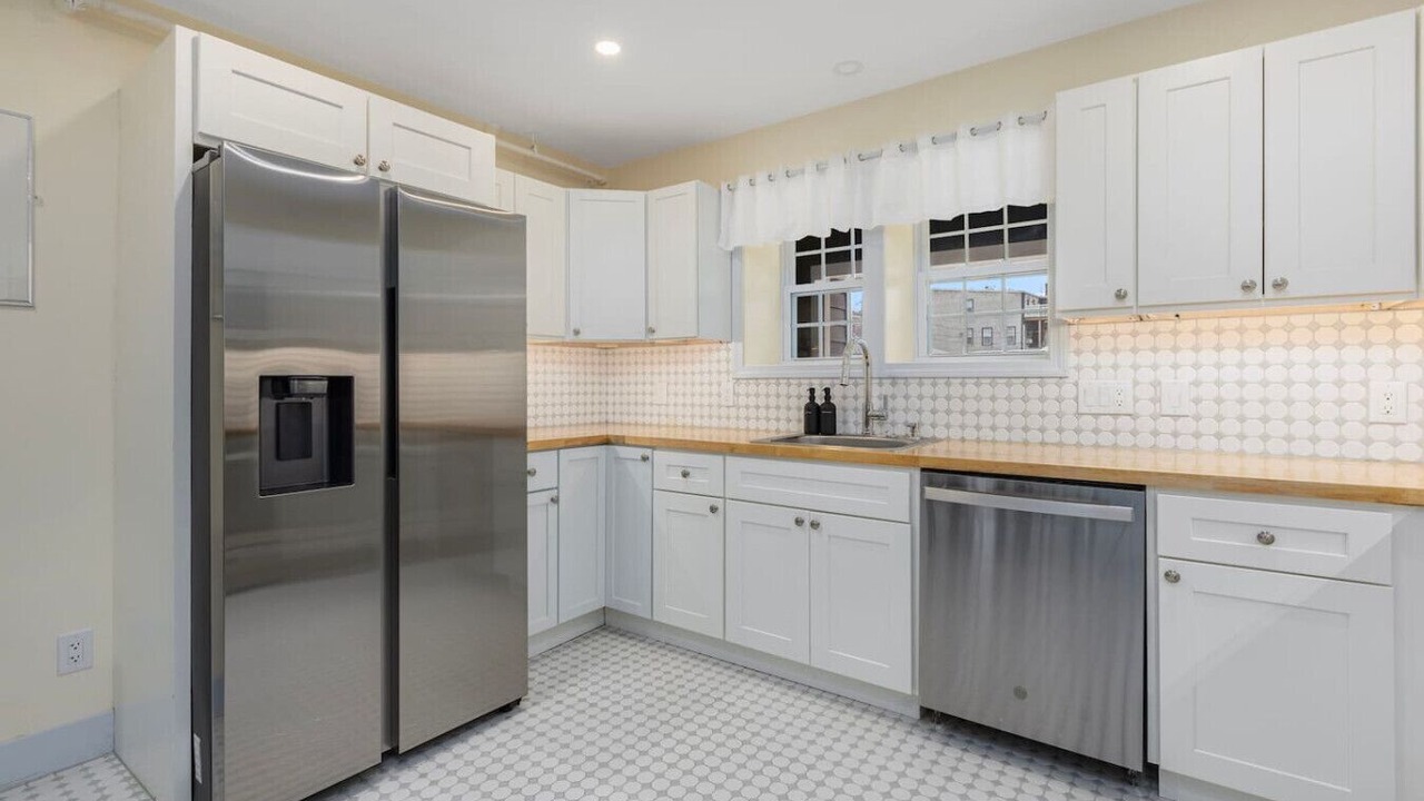 Photo of Kitchen in Off Broadway