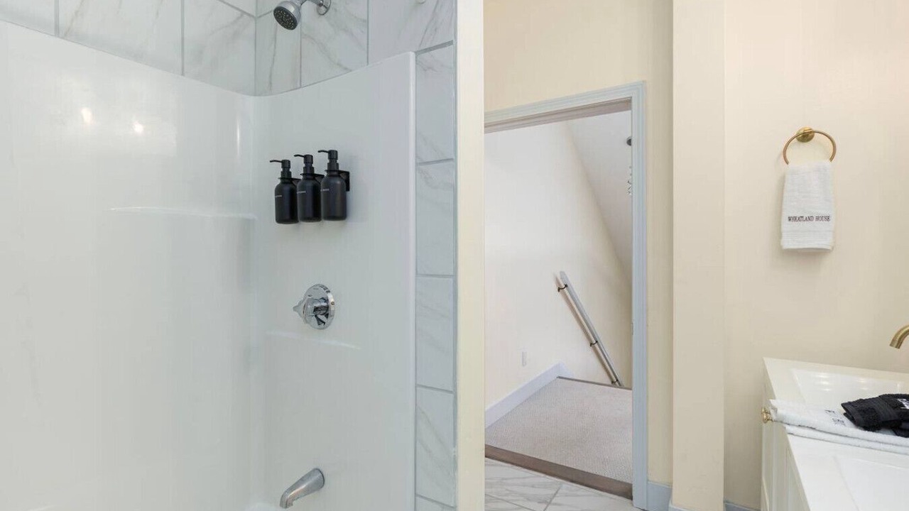 Photo of Bathroom in Off Broadway