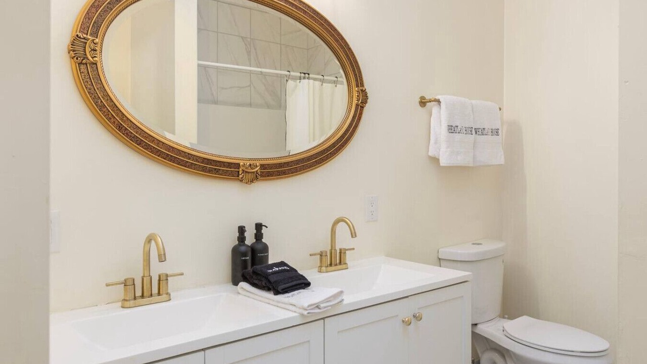Photo of Bathroom in Off Broadway