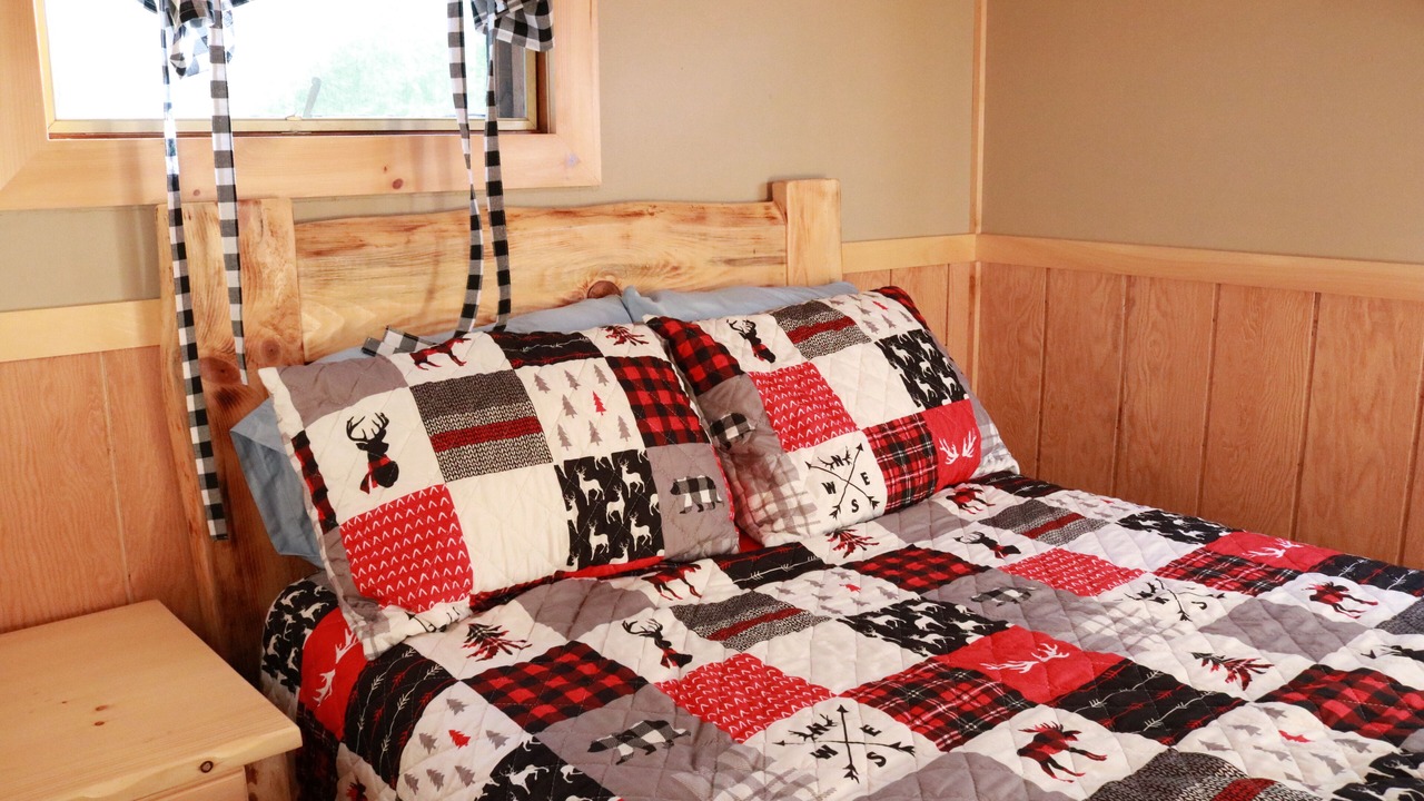 Photo of Bedroom in Inlet