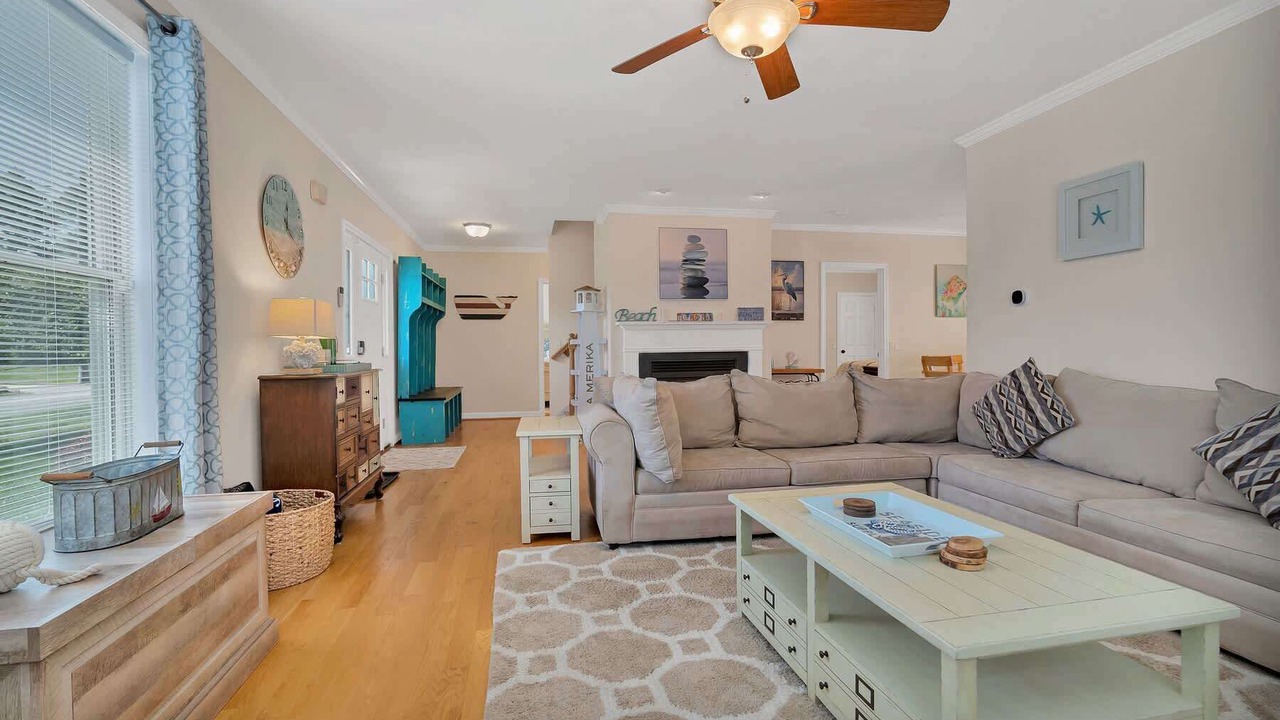 Photo of Livingroom in Niantic