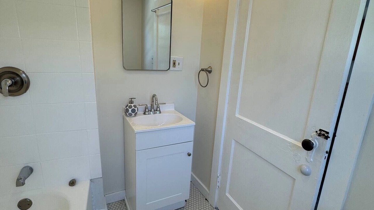 Photo of Bathroom in Warren