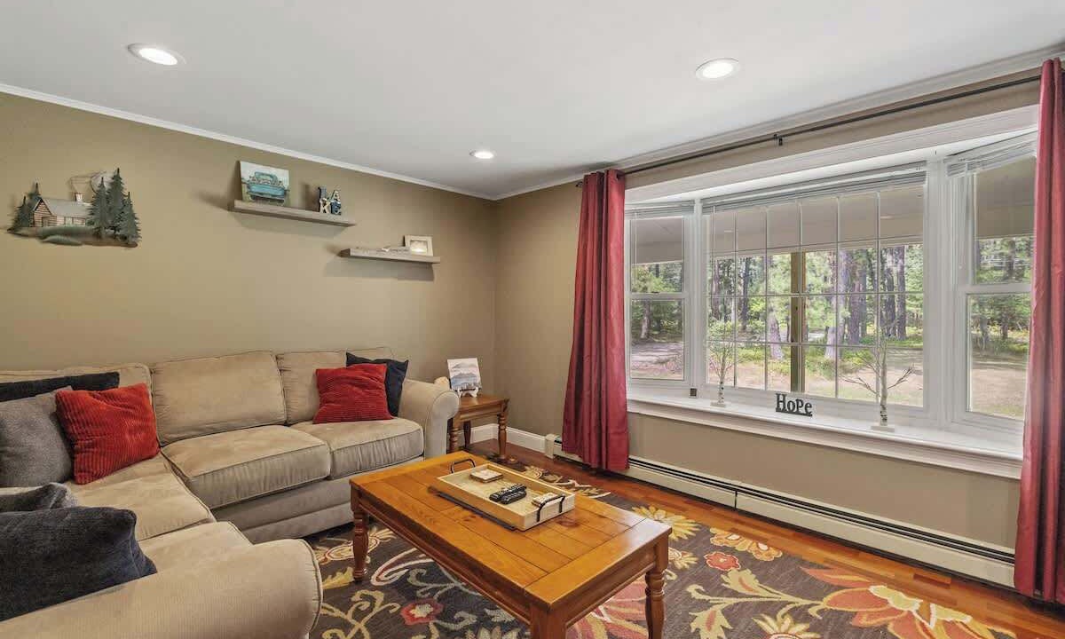 Photo of Livingroom in Freedom