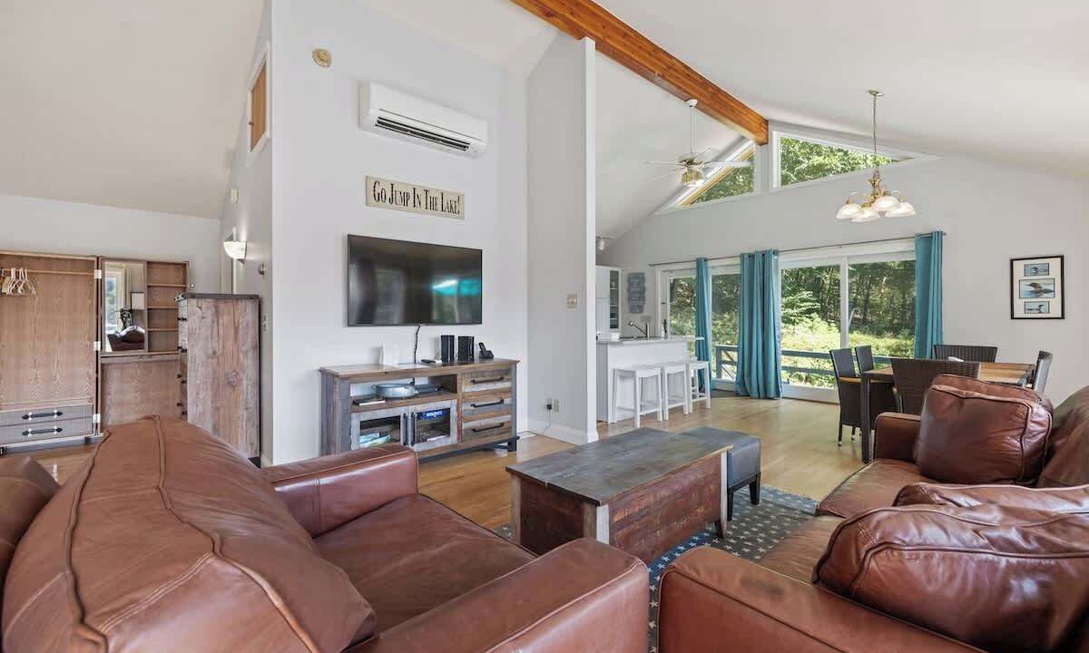 Photo of Livingroom in Sanbornville