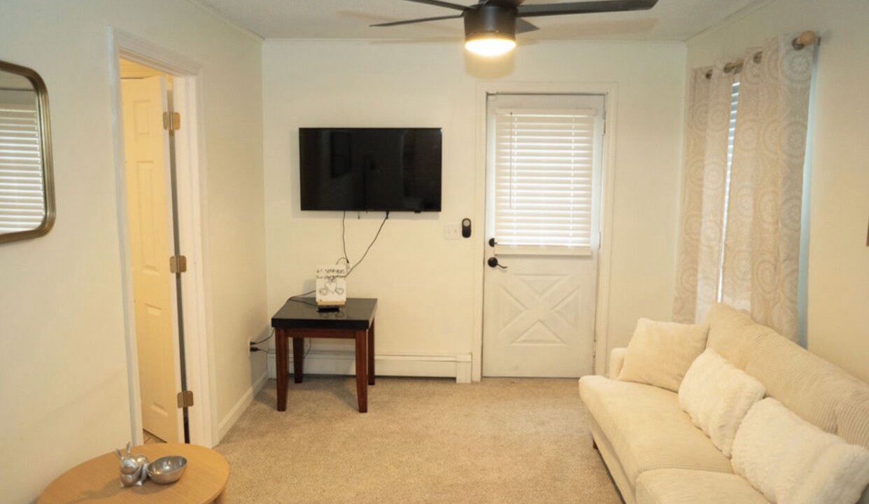 Photo of Livingroom in Westerly