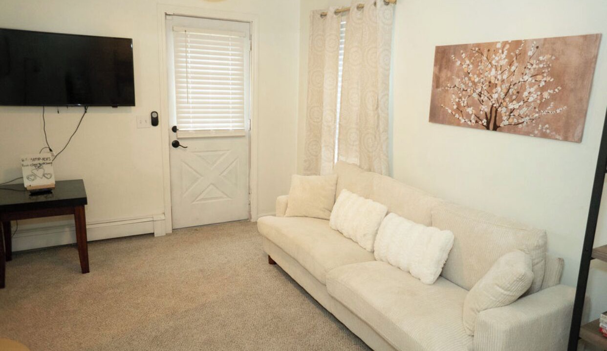Photo of Livingroom in Westerly