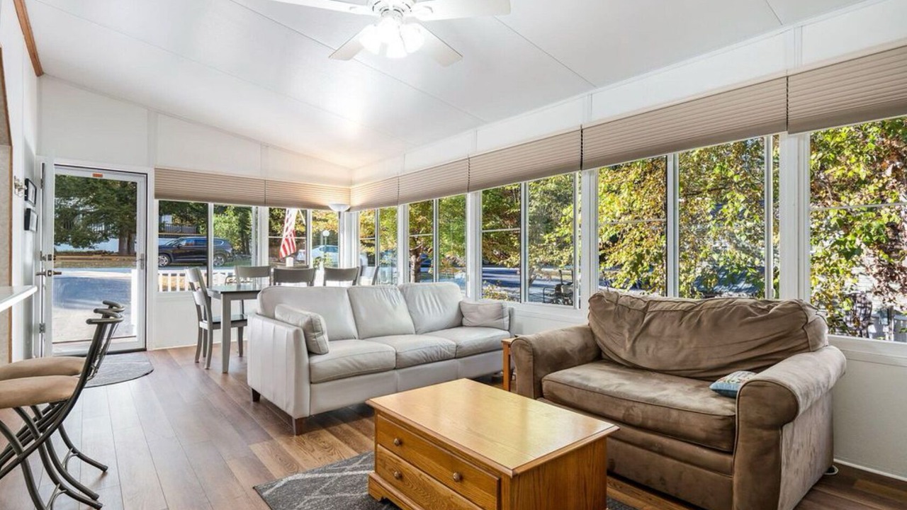 Photo of Livingroom in South Casco