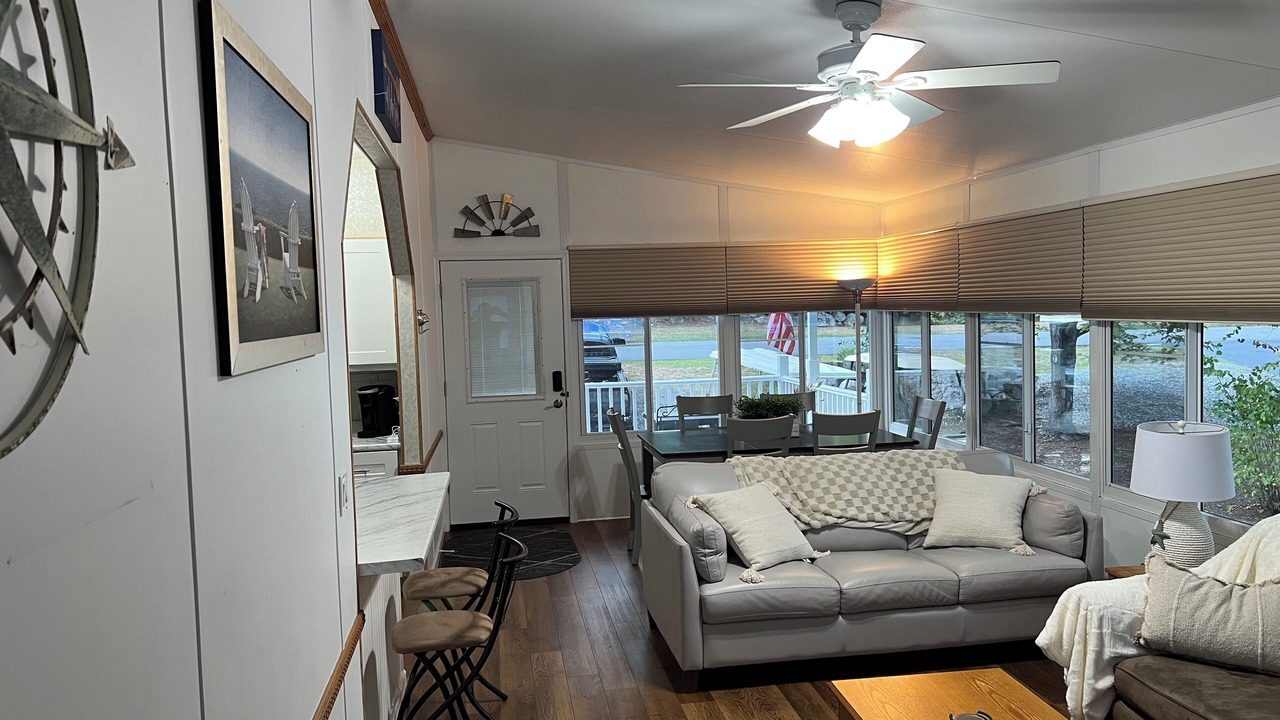 Photo of Livingroom in South Casco