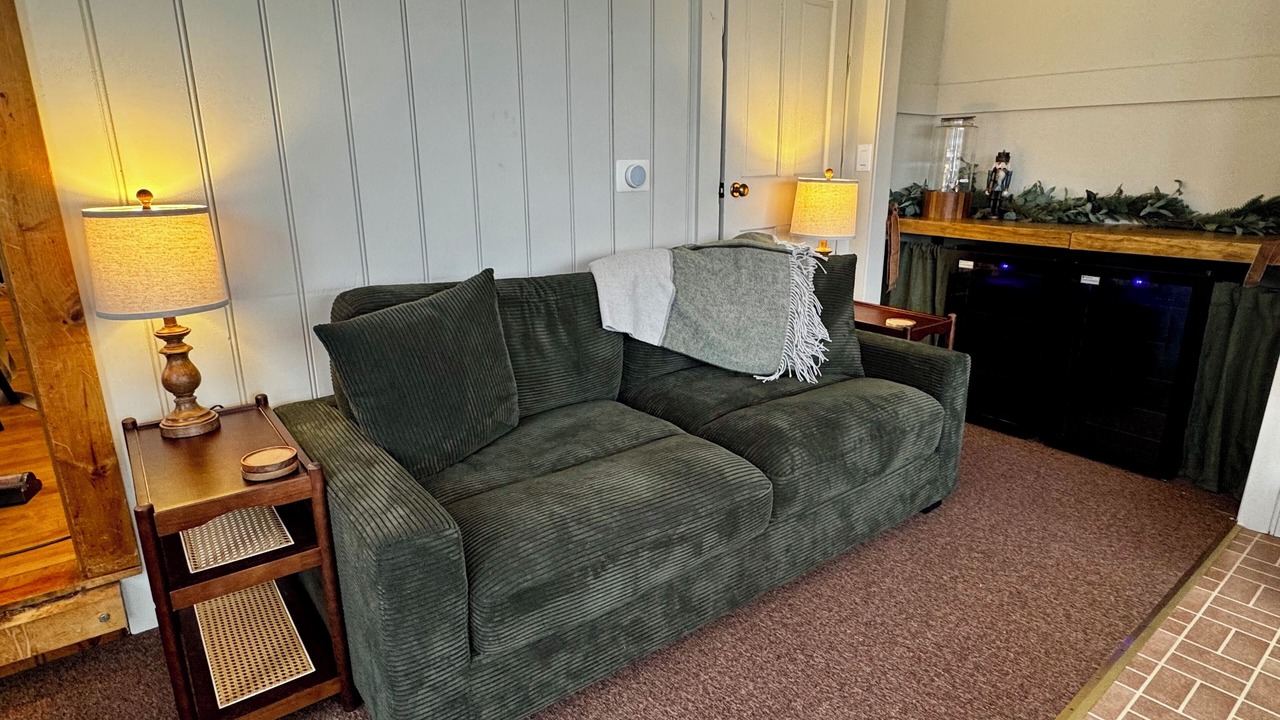 Photo of Livingroom in South Londonderry
