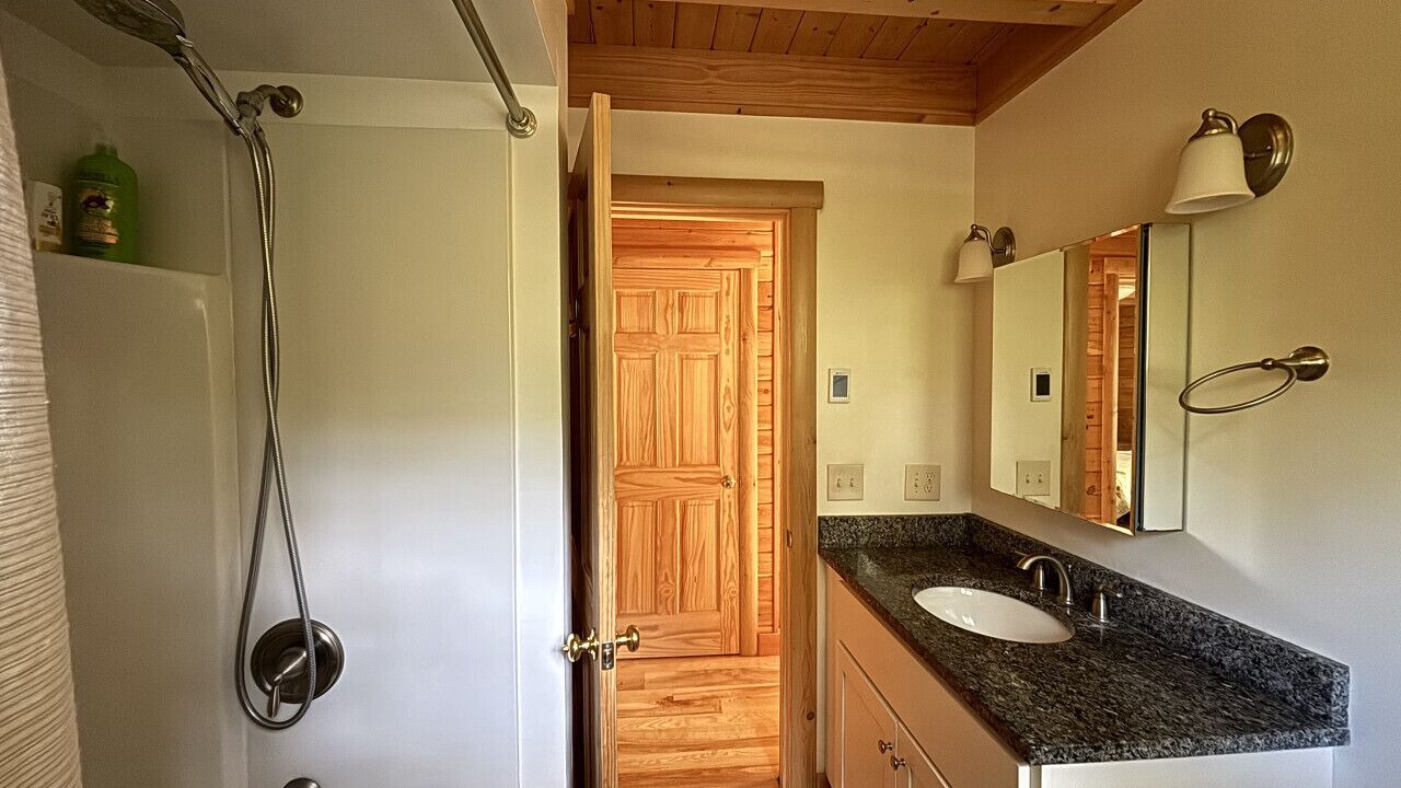 Photo of Bathroom in Freeport