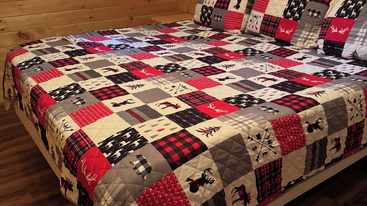 Photo of Bedroom in Inlet