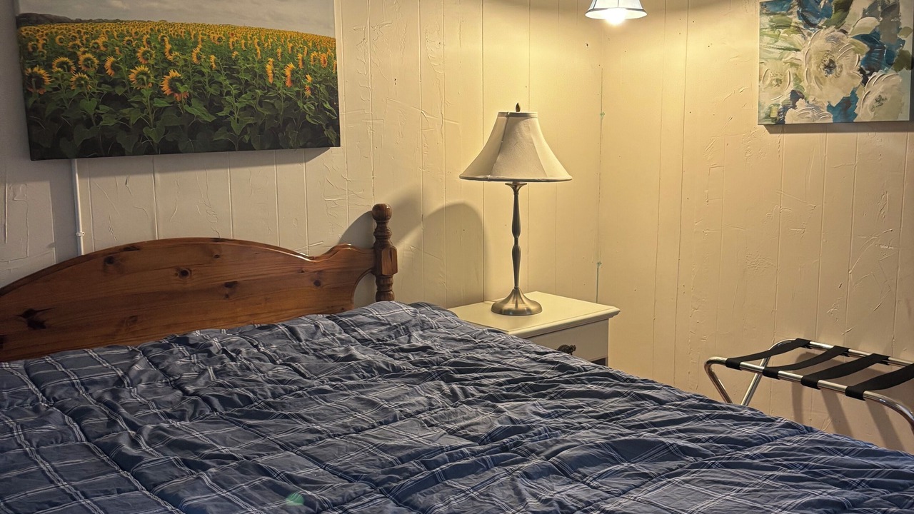 Photo of Bedroom in Moultonborough