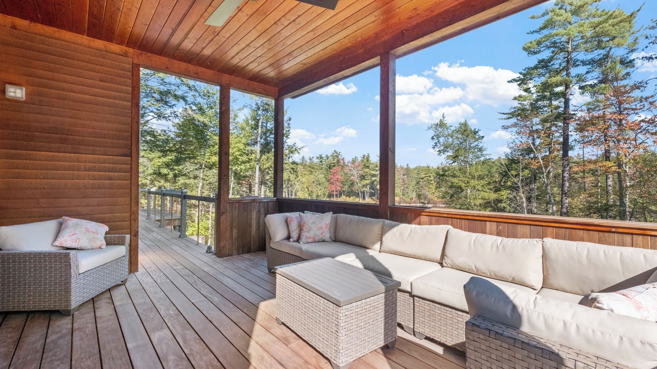 Photo of Patio Balcony in Meredith