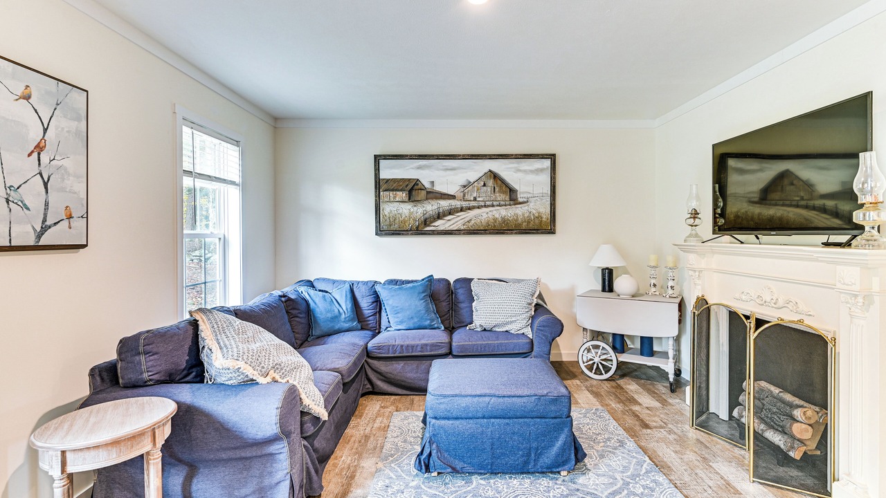 Photo of Livingroom in Stephentown