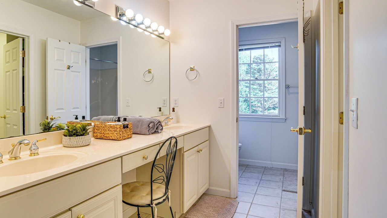 Photo of Bathroom in Hatchville