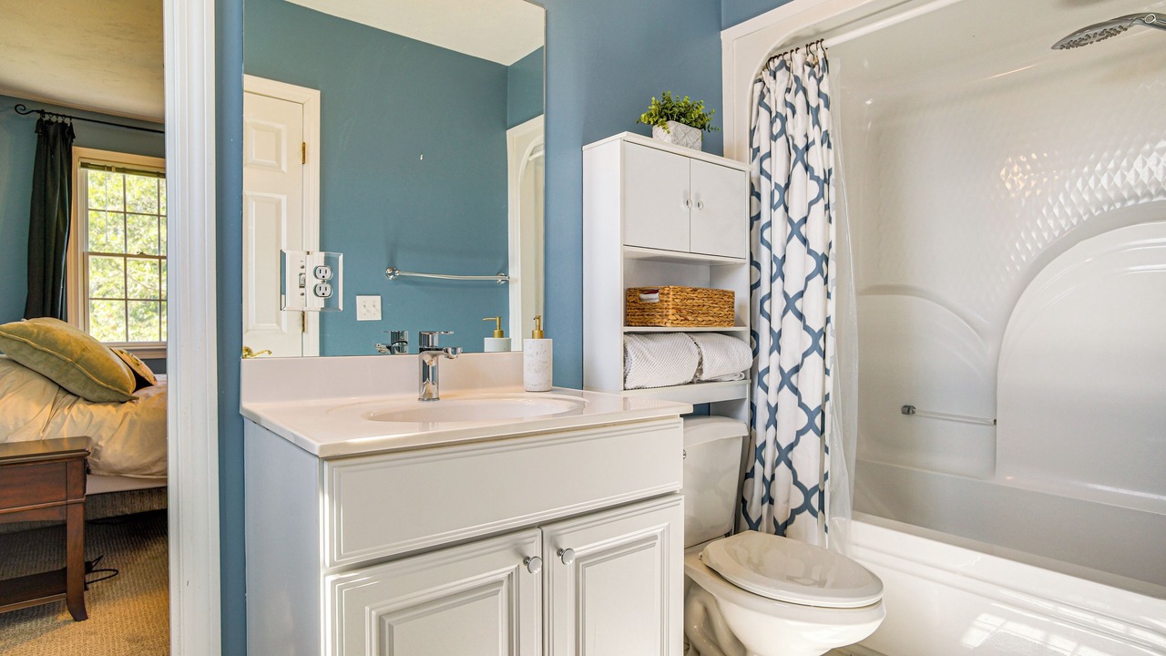 Photo of Bathroom in Hatchville