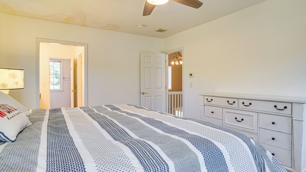 Photo of Bedroom in Hatchville