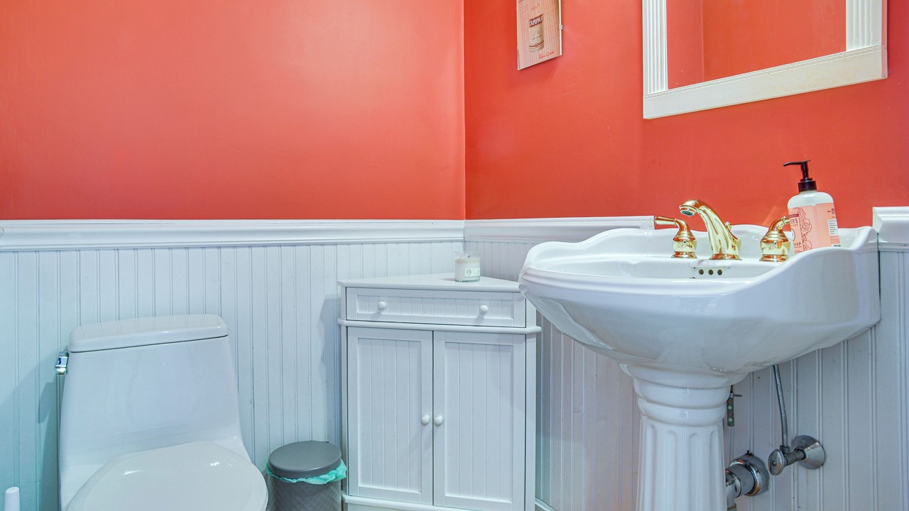 Photo of Bathroom in Hatchville