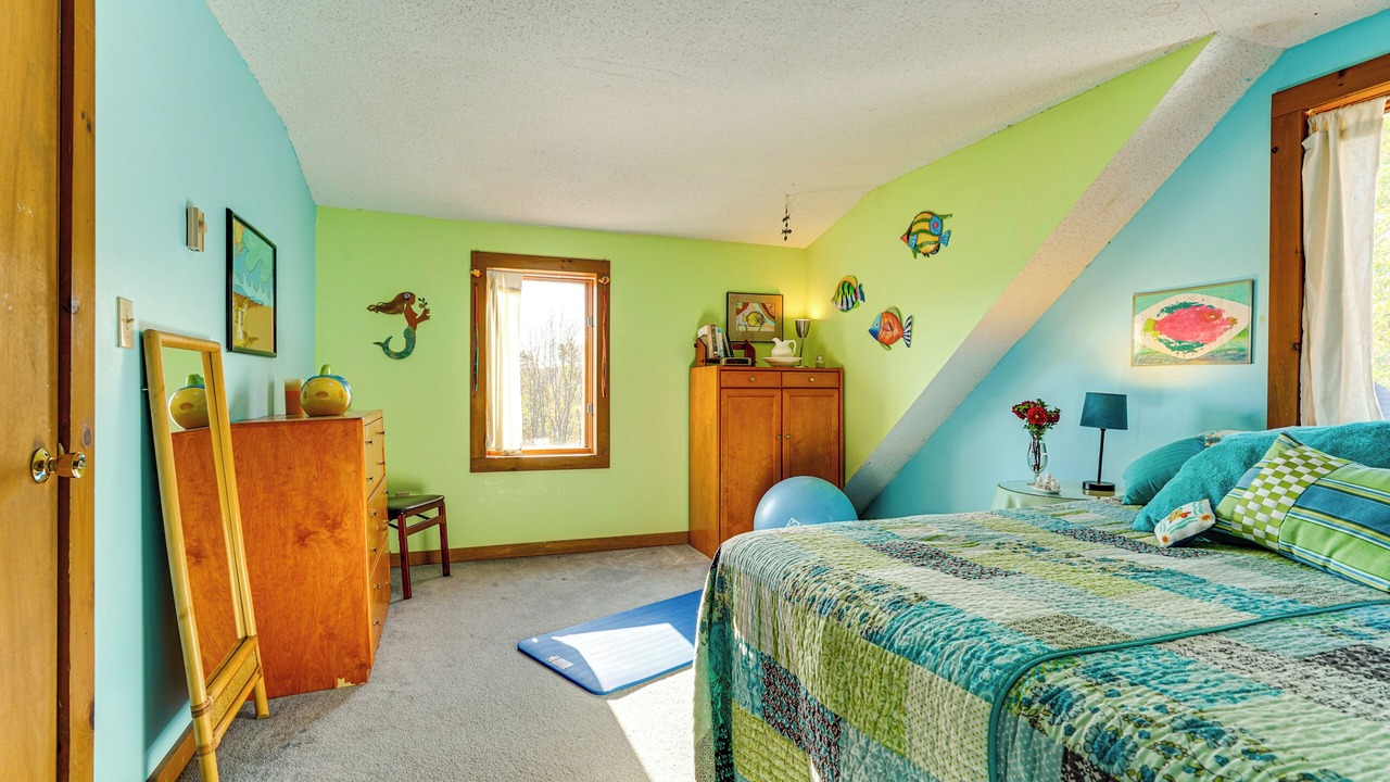 Photo of Bedroom in Town of Hebron