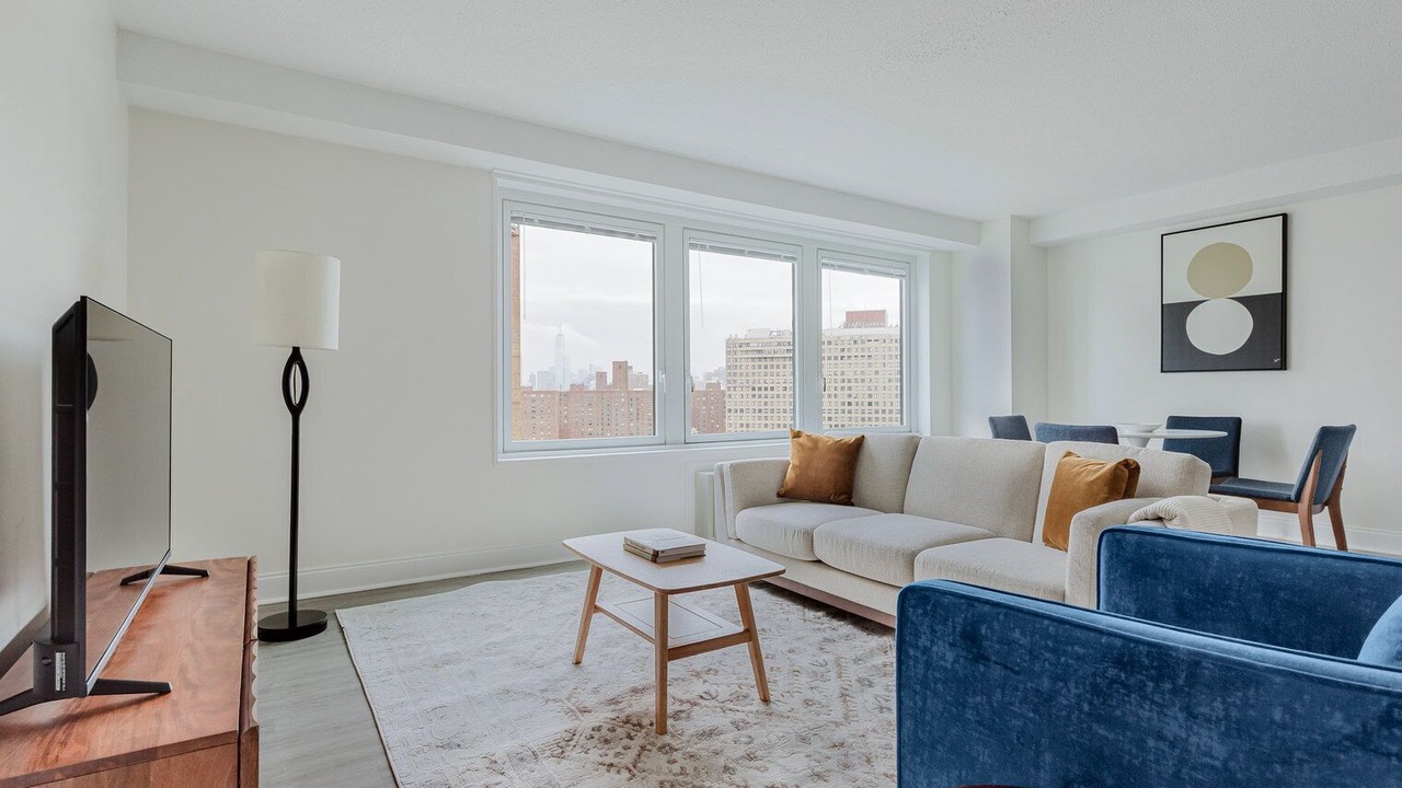 Photo of Livingroom in Peter Cooper Village
