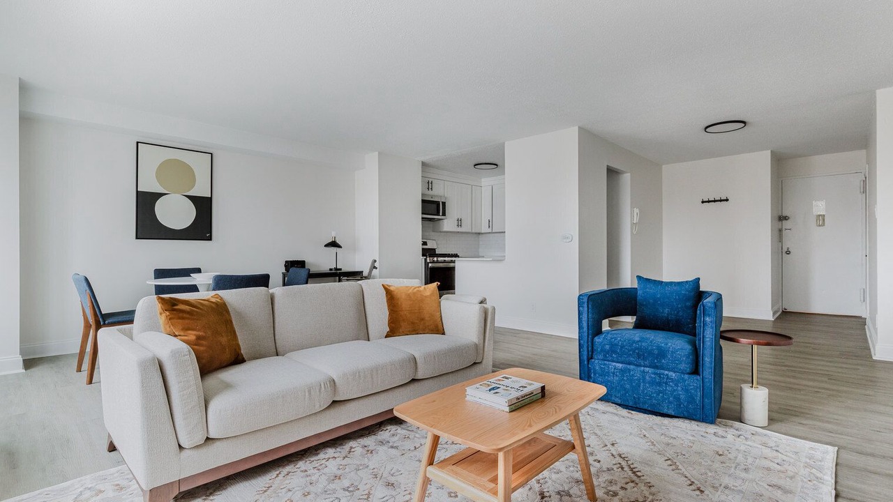 Photo of Livingroom in Peter Cooper Village