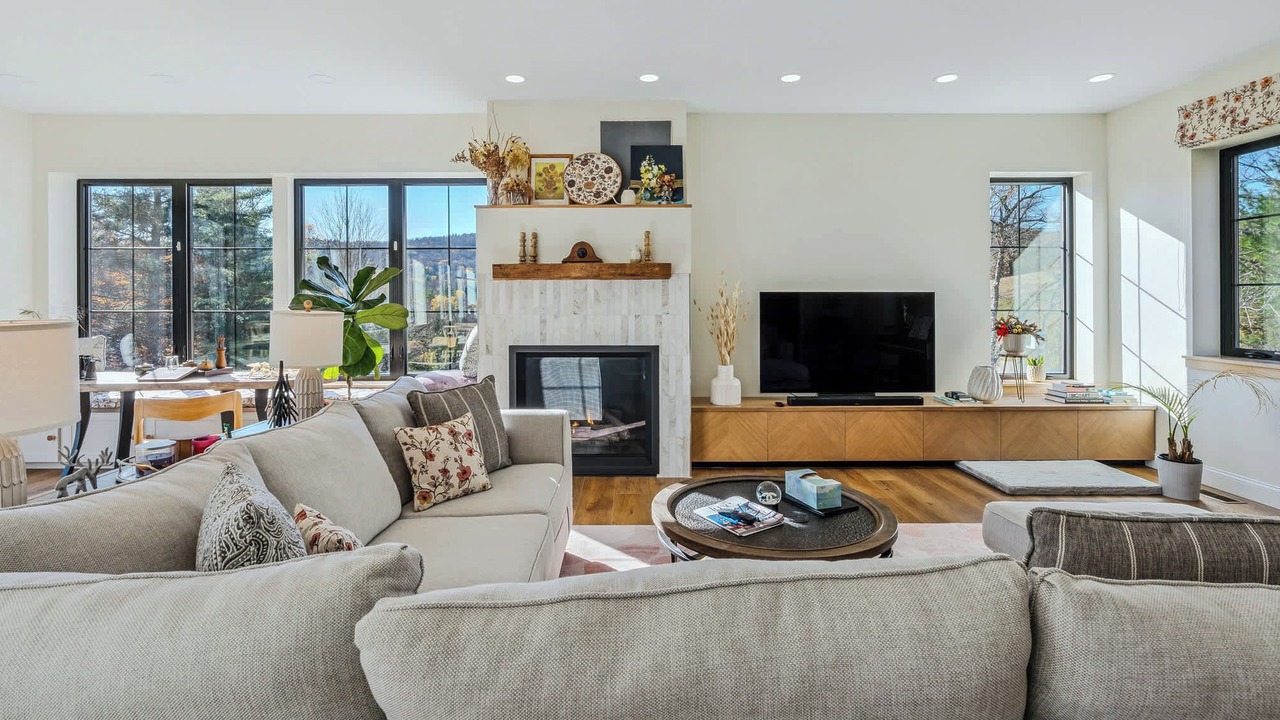 Photo of Livingroom in Bethel