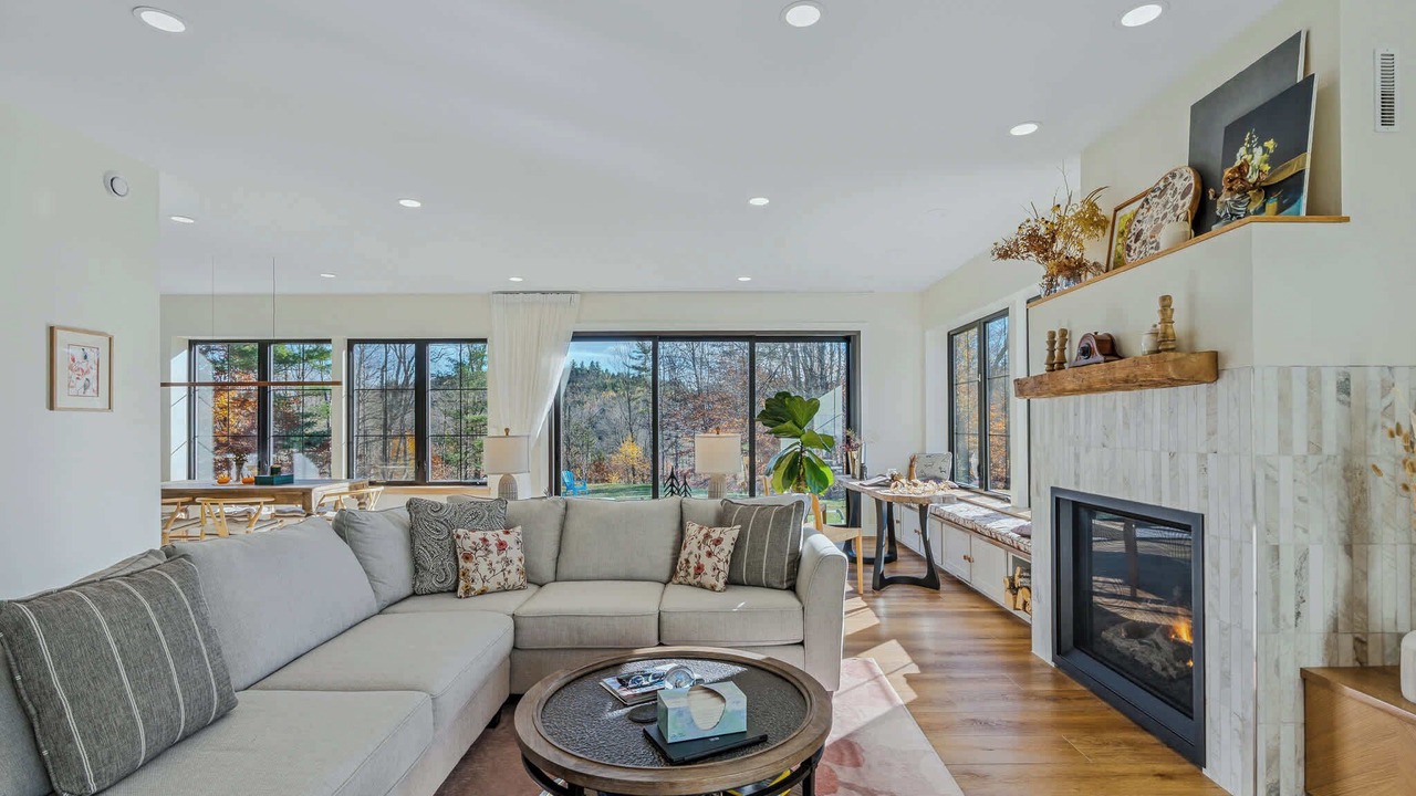 Photo of Livingroom in Bethel