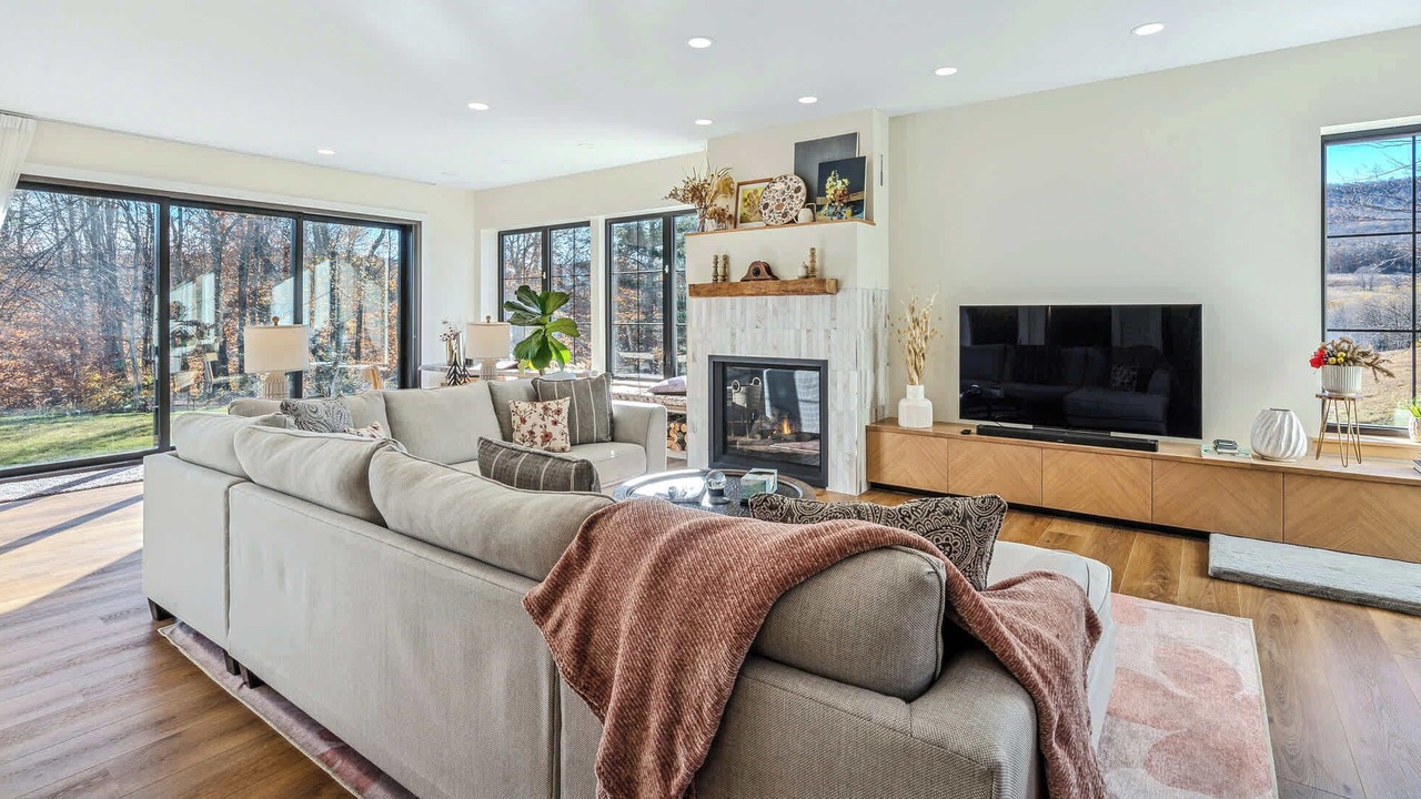Photo of Livingroom in Bethel