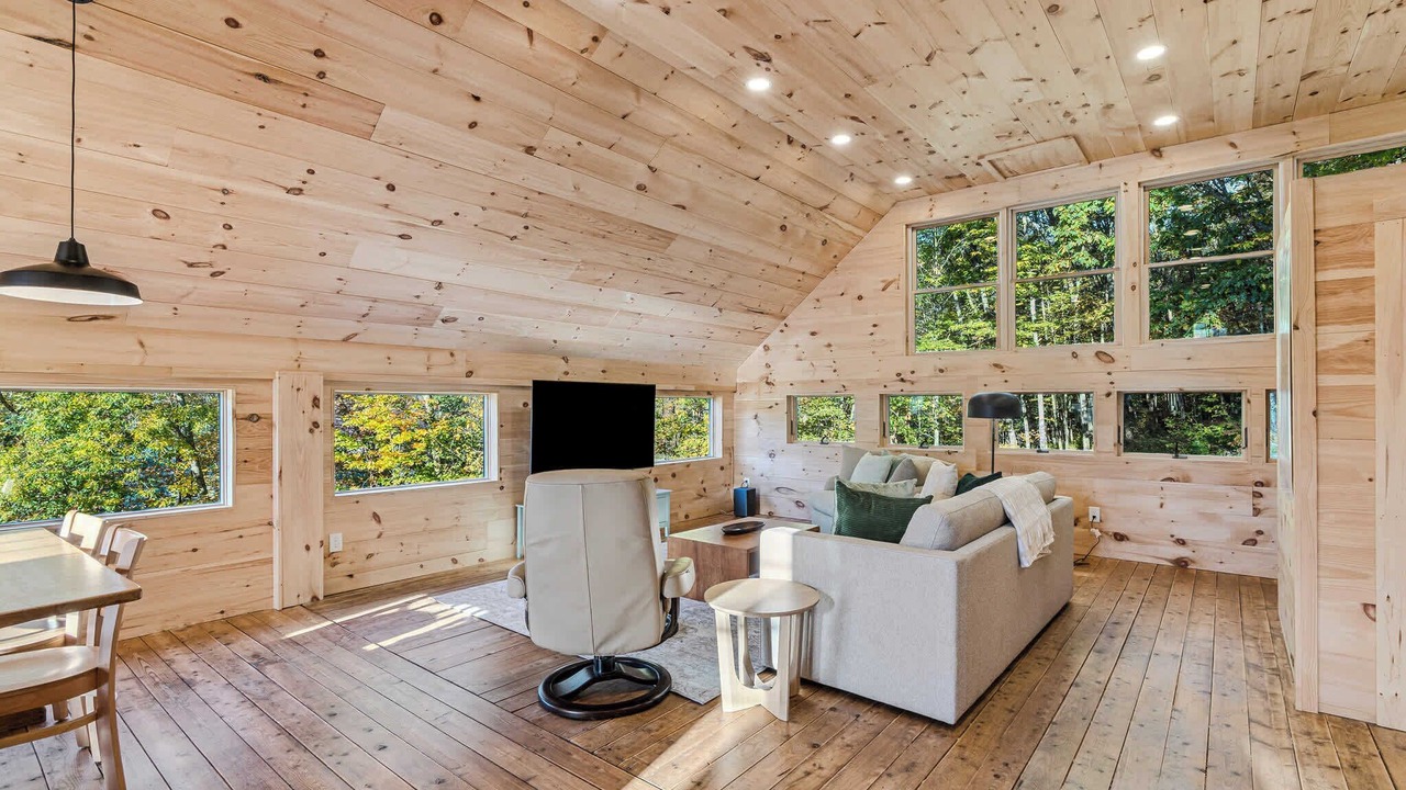 Photo of Livingroom in West Hartford