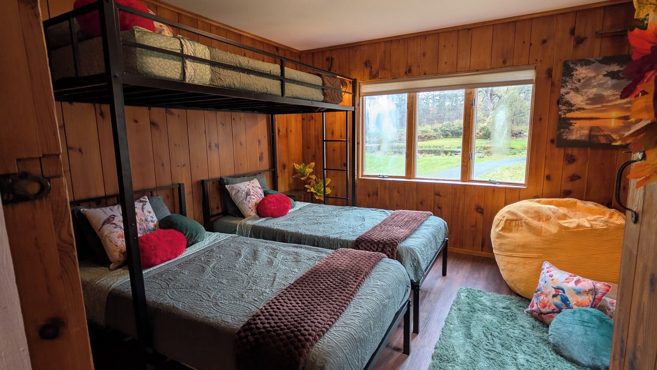 Photo of Bedroom in Springwater