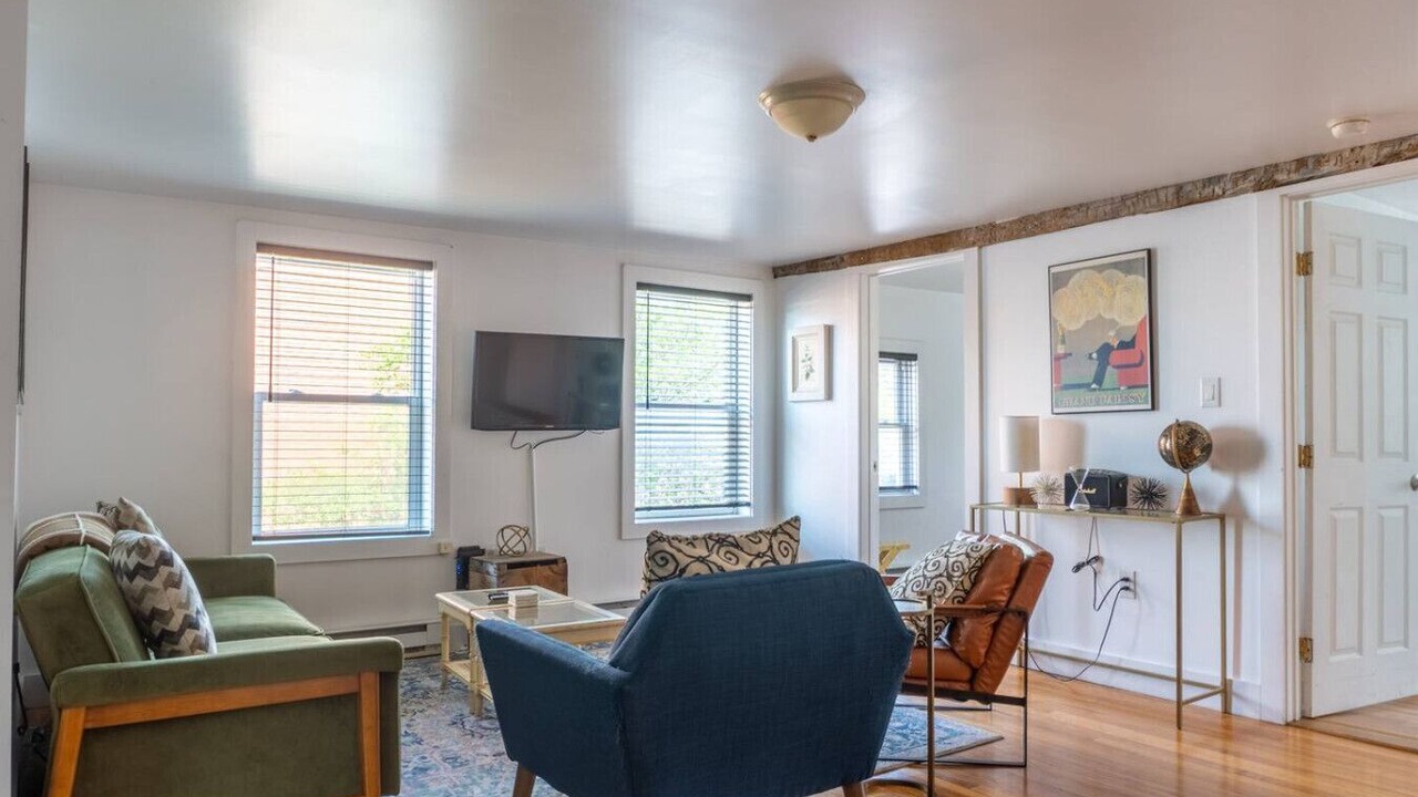 Photo of Livingroom in Hudson