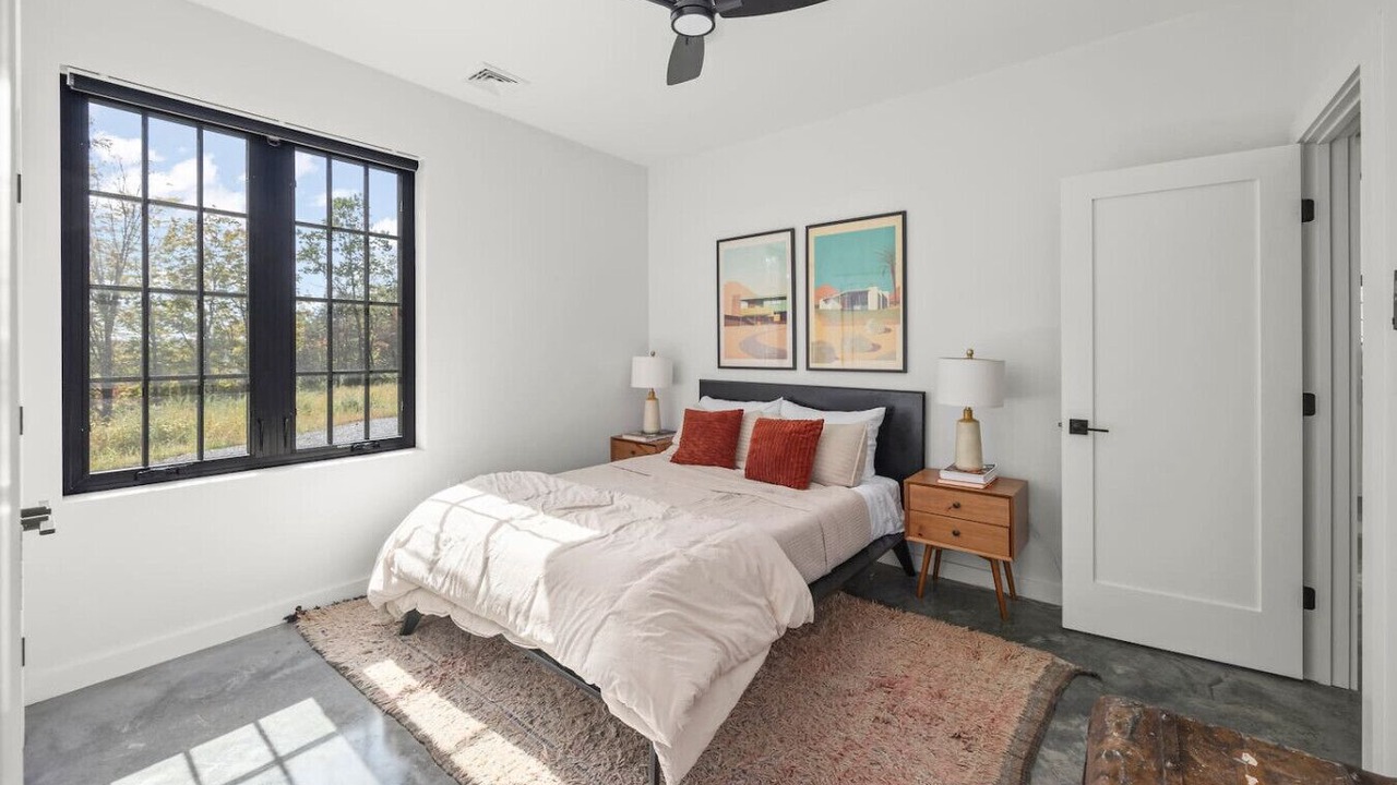 Photo of Bedroom in Hudson