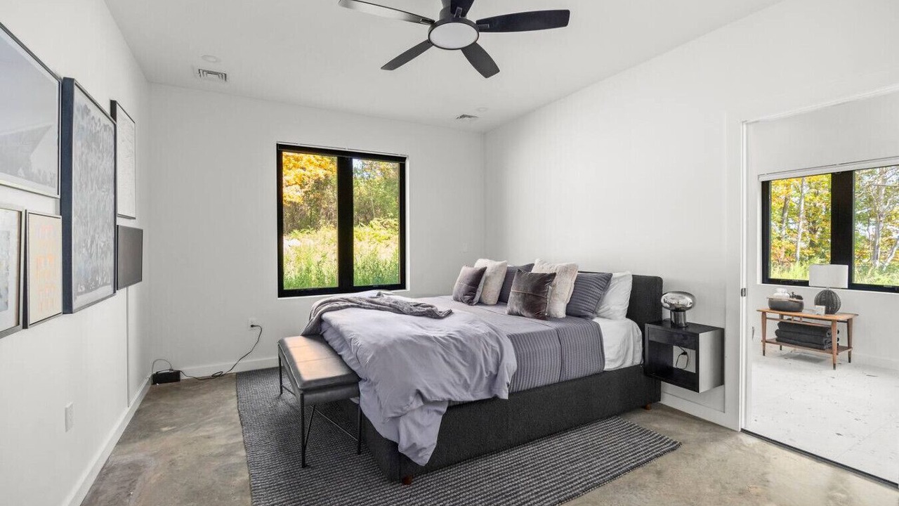 Photo of Bedroom in Hudson
