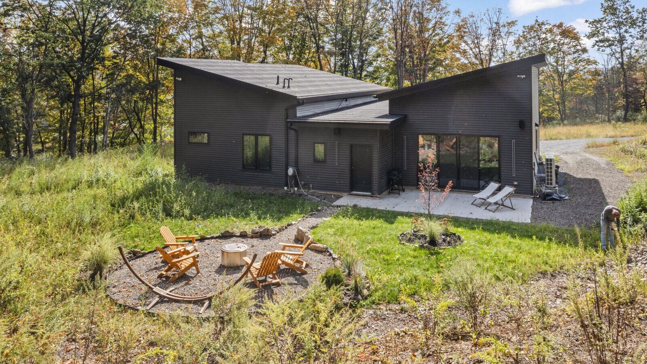 Photo of Outdoor in Hudson