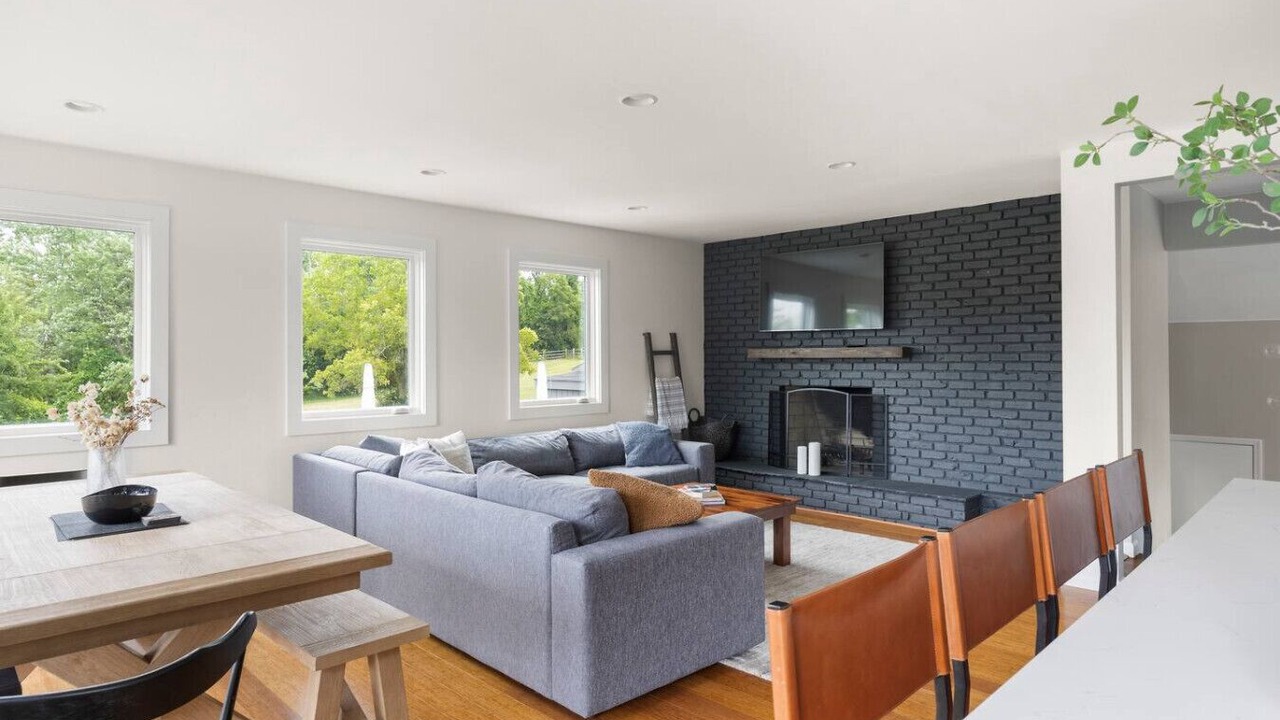 Photo of Livingroom in Hudson