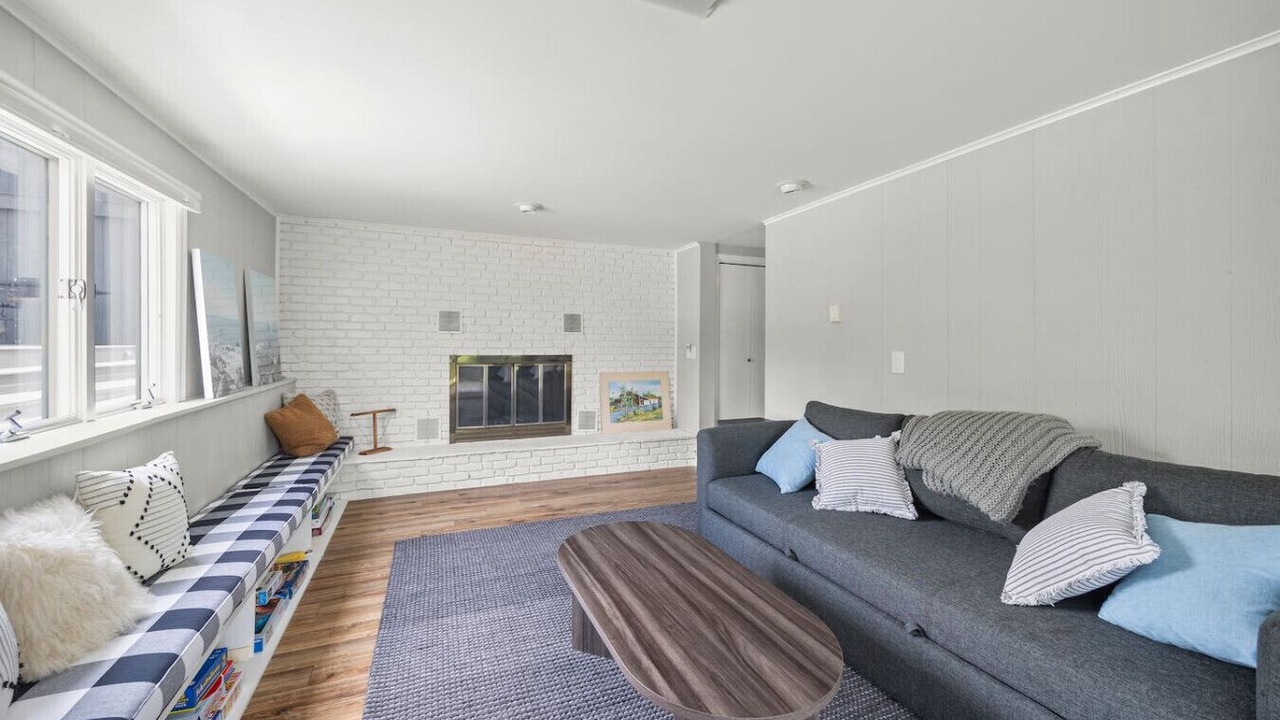 Photo of Livingroom in Hudson