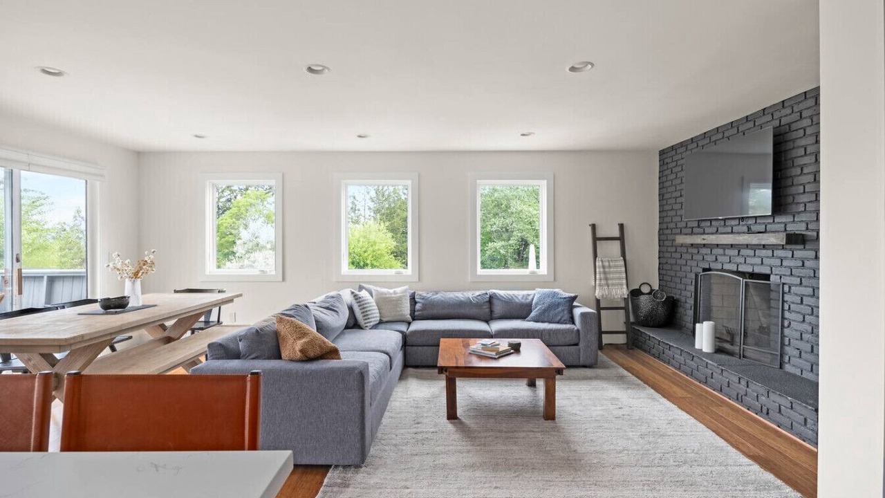 Photo of Livingroom in Hudson