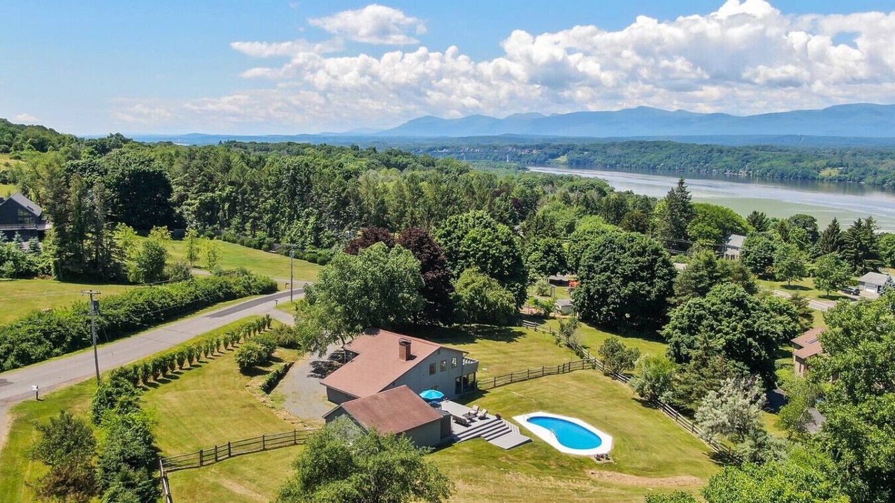 Photo of Outdoor in Hudson