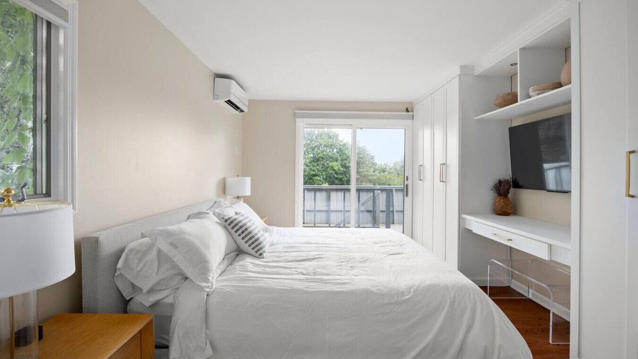 Photo of Bedroom in Hudson