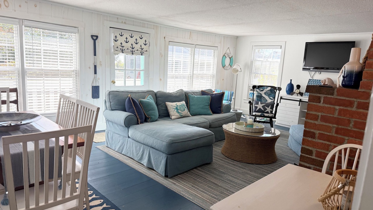 Photo of Livingroom in Mattapoisett
