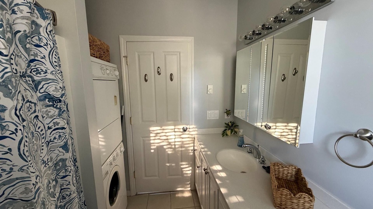Photo of Bathroom in Summer Village