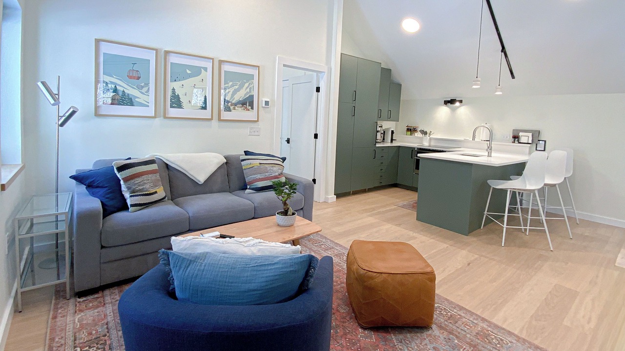 Photo of Livingroom in Warren