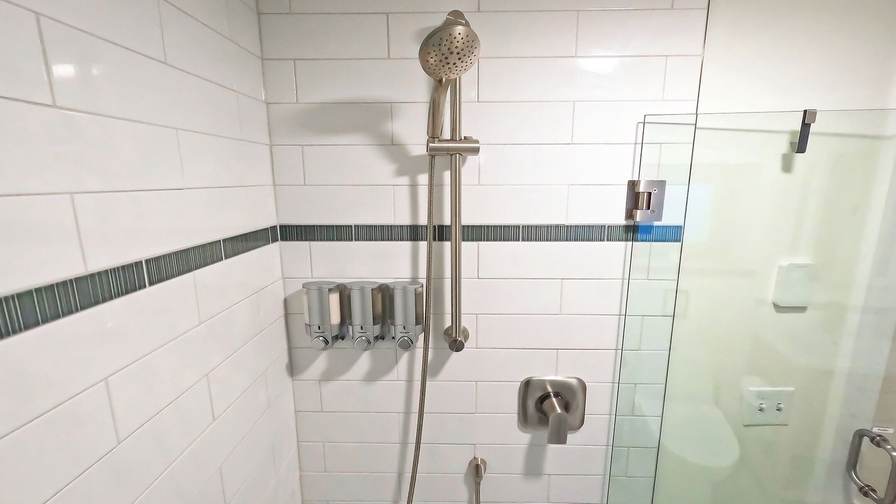 Photo of Bathroom in Warren