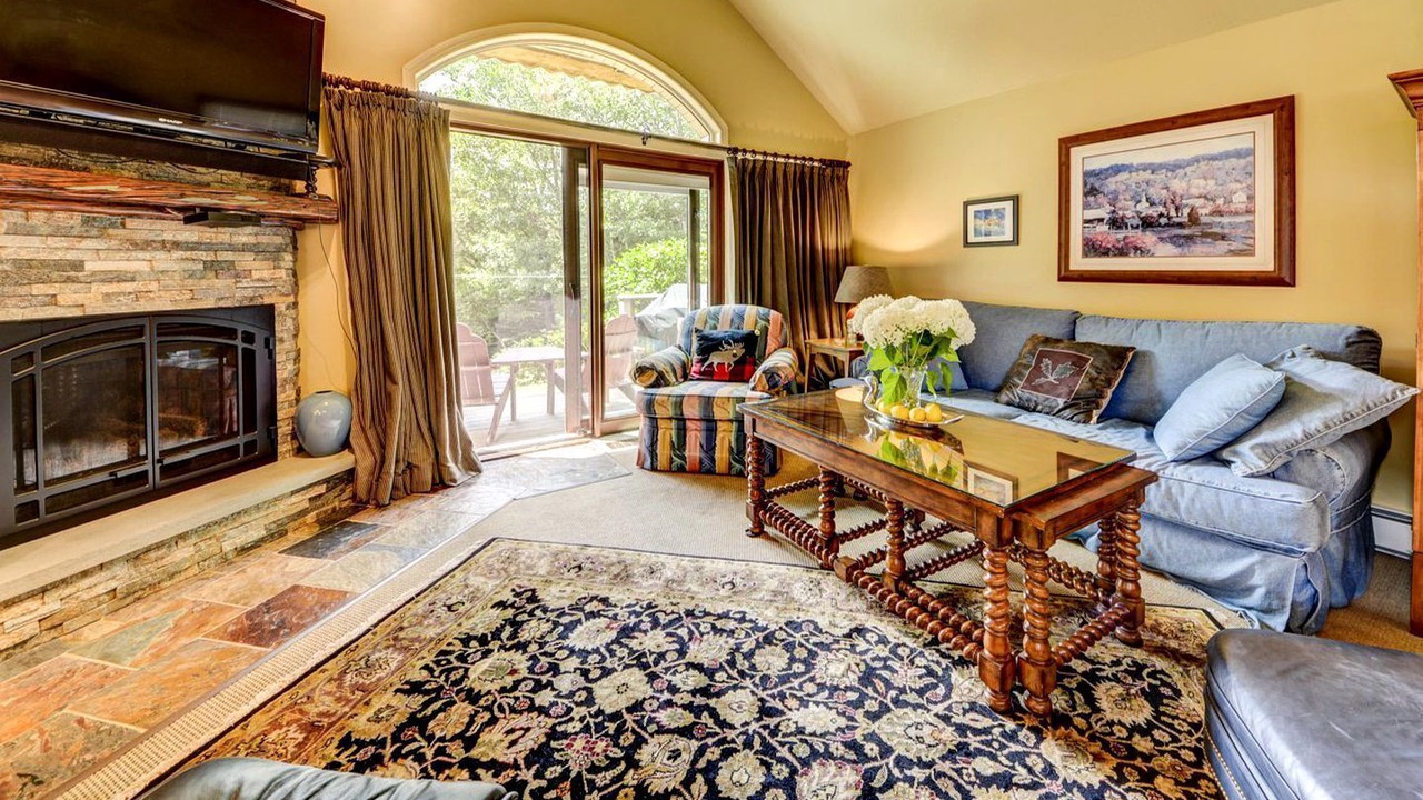 Photo of Livingroom in Carroll