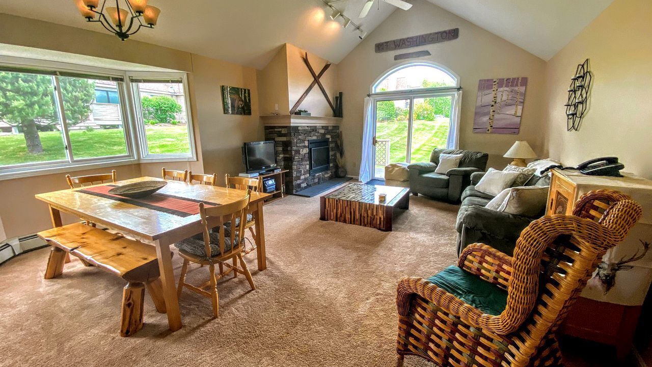 Photo of Livingroom in Carroll