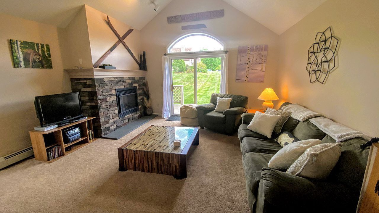 Photo of Livingroom in Carroll
