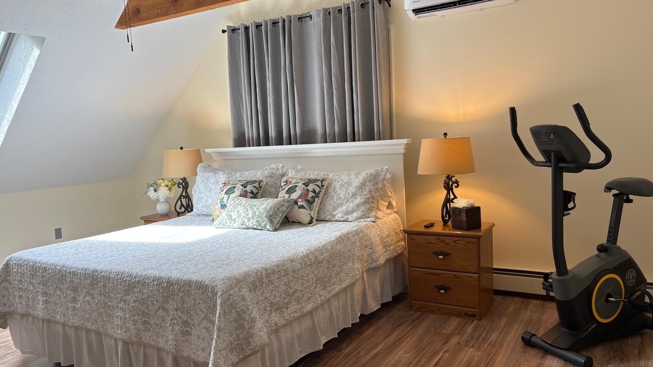 Photo of Bedroom in Vineyard Haven