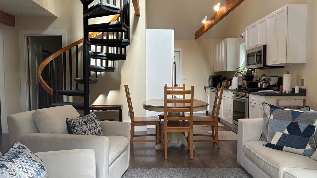 Photo of Livingroom in Vineyard Haven